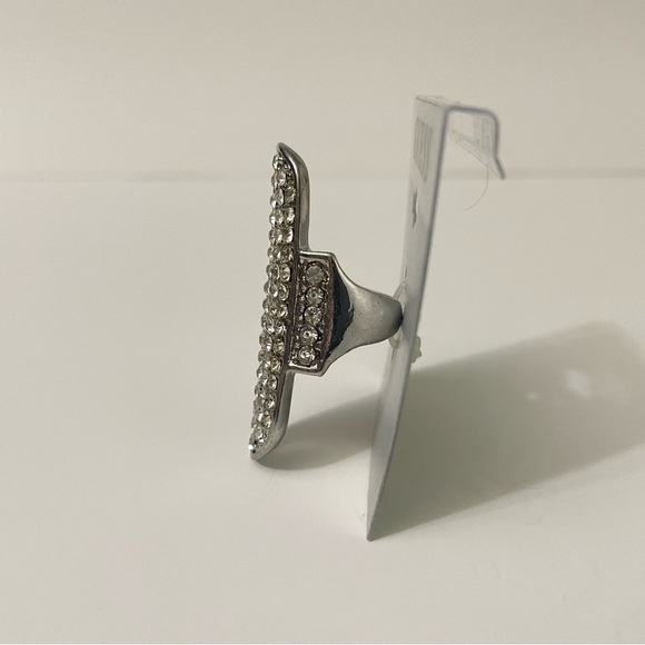 Guess Long Silver Tone Rhinestone Statement Ring Size 8 - Picture 5 of 12